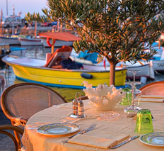 Restaurant by the sea Capri